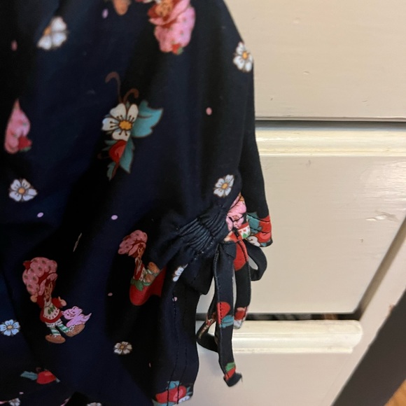 RARE strawberry shortcake x unique vintage top - Picture 7 of 12